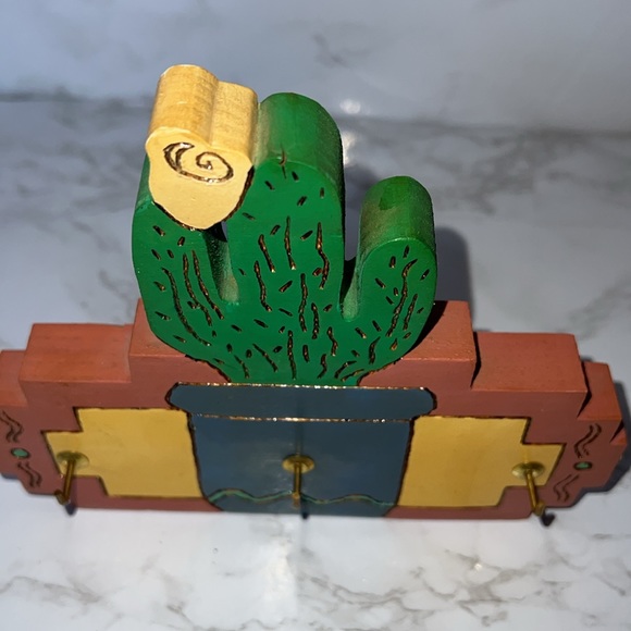 Cactus Key Hook Holder. Southwestern Design - Picture 2 of 6